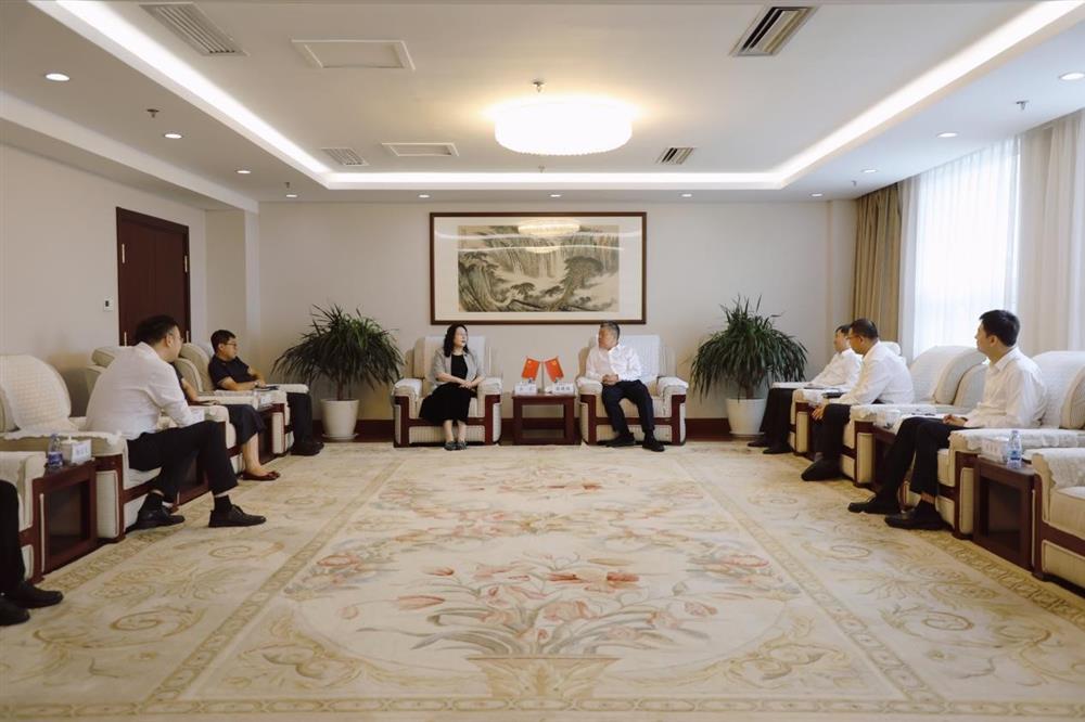 深化銀企合作、共繪發(fā)展藍(lán)圖！ 濟(jì)南產(chǎn)發(fā)集團(tuán)與工商銀行濟(jì)南分行開(kāi)展深化座談
